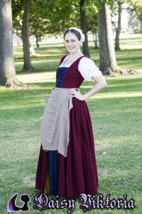 Flemish Working Class Gown – Faerie Queen Costuming